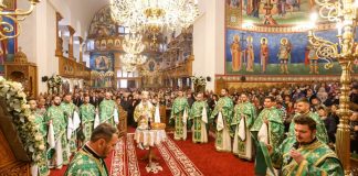 FOTO Slujbă specială de Cuvioasa Parascheva, la Catedrala Ortodoxă din Focșani / ÎPS Ciprian a sfințit și noul pangar eparhial