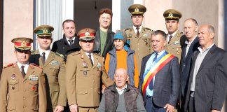 Veteran de război, în vârstă de peste 100 de ani, sărbătorit cu ocazia Zilei Armatei Române