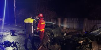 Cei doi tineri care au pierit în accidentul de azi noapte erau din comuna Răcoasa
