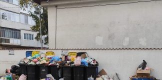 FOTO Focșaniul, sub stăpânirea gunoaielor