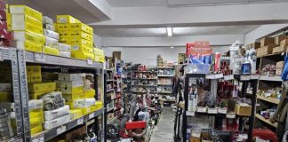 VIDEO Aveți nevoie de piese originale de la ”Rulmentul” sau ”Tractorul”? Le găsiți la un magazin din Brașov