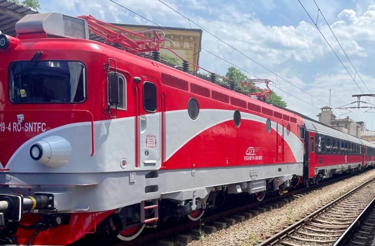 Se suplimentează trenurile spre/dinspre Iași în perioada pelerinajului la Sfânta Cuvioasă Parascheva