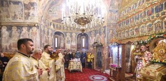 FOTO Arhiepiscopul Ciprian a oficiat două slujbe speciale la Focșani