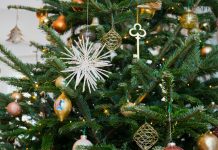 Pompierii: Atenție sporită la bradul de Crăciun! Împodobiți casa în condiții de siguranță!