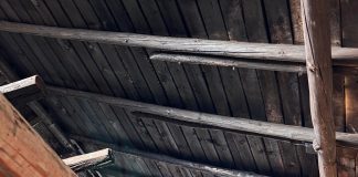 Incendiu la șemineul unei locuințe din Bolotești