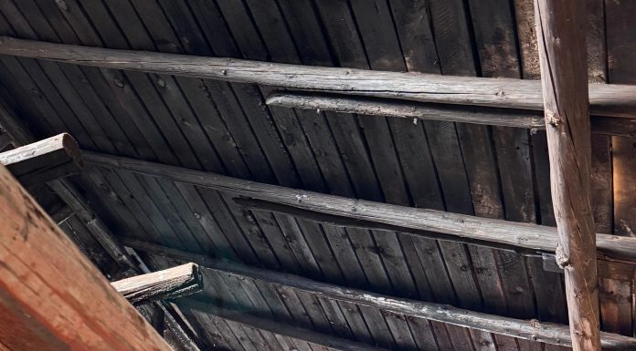 Incendiu la șemineul unei locuințe din Bolotești