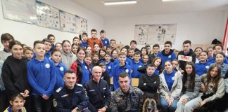 FOTO Activități preventiv-educative, înainte de Crăciun, desfășurate de jandarmii vrânceni