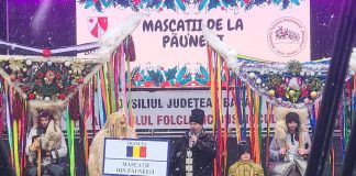 FOTO Colindătorii mascați de la Păunești, la ”Alaiul datinilor și obiceiurilor de iarnă” de la Bacău