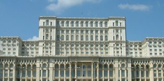 Proiect de lege: angajații la stat pot lucra maximum 12 ore pe zi