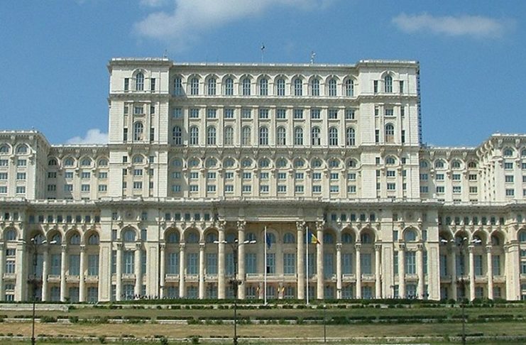 ULTIMA ORĂ Moțiunea PSD-AUR a fost adoptată / Guvernul Bolojan pică în Parlament