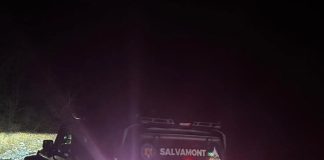 Două persoane scoase din nămeți de salvamontiștii vrânceni
