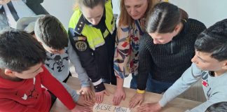 FOTO Activități de prevenire, de Ziua Internațională pentru Nonviolență în Școli