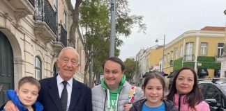 Aflat în vacanță la Lisabona, un vrâncean s-a întâlnit pe stradă cu președintele Portugaliei