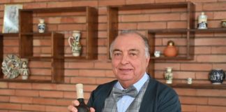 FOTO Omul de afaceri Horia Furtună a împlinit 80 de ani / Podgoria Valahă Cotești i-a dedicat o etichetă aniversară