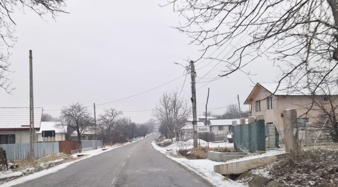 Intensificări de vânt în mai multe zone din Vrancea
