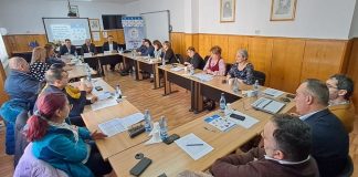 Planurile cadru de liceu, dezbătute la Focșani de cadrele didactice și conducerea FSLI România