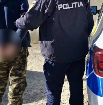 Șocant! O mamă și concubinul ei, acuzați că și-ar fi violat bebelușul de 3 luni și fetița de 1 an și 7 luni. Ei au încercat să transmită ororile pe TikTok