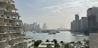 Elevi și profesori din Vrancea, blocați în Dubai din cauza războiului din Iran