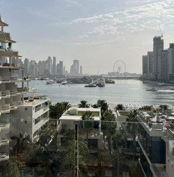 Elevi și profesori din Vrancea, blocați în Dubai din cauza războiului din Iran