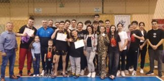 Zece medalii la CN de kickboxing pentru sportivii antrenați de Dănuț Poeană