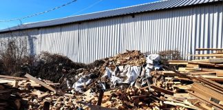 FOTO Garda de Mediu: amendă de 50.000 lei pentru o societate de fabricare a cherestelei