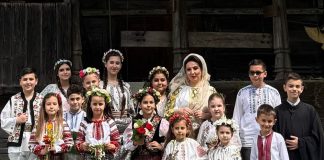 FOTO Anamaria Botezatu și grupul ”Cetinița”, mâine, la Pro Tv / În Vinerea Mare, ei vor fi la Antena Stars