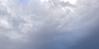 Meteo: se prelungește codul galben de averse și vânt