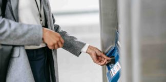 Ce avantaje îți aduce folosirea cardului de credit