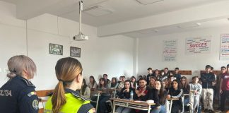 Adolescenți informați, adolescenți protejați! – Lecție de siguranță online