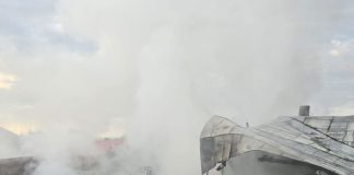 FOTO Două case au luat foc, în Jariștea
