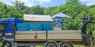 Familie cu 3 copii din satul Viișoara, sprijinită de un grup de oameni inimoși din Odobești