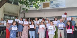 Protest al angajaților caselor de pensii din țară