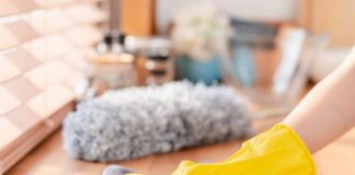 Șoferii, lucrătorii în depozit, casierii, mecanicii și personalul pentru curățenie sunt cei mai căutați candidați fără studii superioare ai momentului