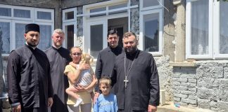 FOTO Ajutor din partea parohiilor vrâncene pentru o familie rămasă fără casă, în urma unui incendiu