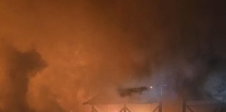Gospodărie distrusă de flăcări, azi noapte, în Vidra