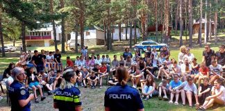 Polițiștii vrânceni în tabăra Gălăciuc, alături de copii, în campania ”Împreună pentru o viață în siguranță!”