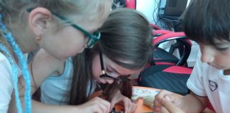 Copiii din Focșani învață să protejeze natura cu ajutorul tehnologiei