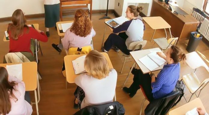 Proba scrisă din cadrul Examenului Național pentru Definitivare în învățământ are loc marți, 14 iulie