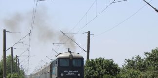 Greu să ajungi cu trenul la mare (și) în acest weekend / Probleme pe calea ferată și întârzieri de peste 3 ore