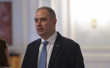 Ministrul Alexandru Nazare, implicat într-un accident rutier ușor