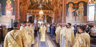 FOTO Arhiepiscopul Ciprian, prezent în Parohia Dumbrăveni