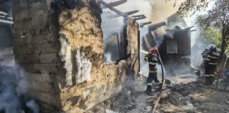 Gospodărie mistuită de flăcări la Vizantea Mănăstirească