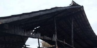 Apel la solidaritate în sprijinul unei familii din Oreavu: un incendiu le-a distrus casa