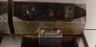 FOTO Ce au mai găsit inspectorii sanitari veterinari în timpul controalelor: produse expirate, echipamente degradate, alimente în spații neautorizate