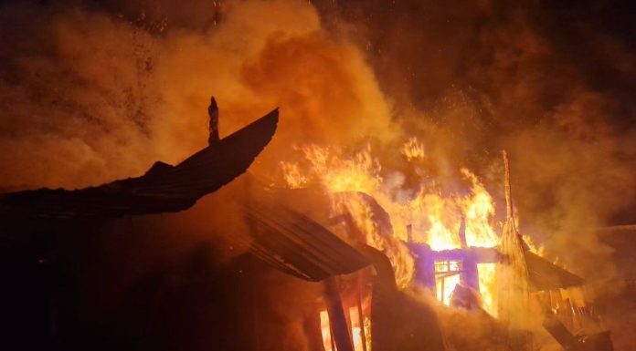 O casă din Tulnici a luat foc în noaptea Ajunului Crăciunului