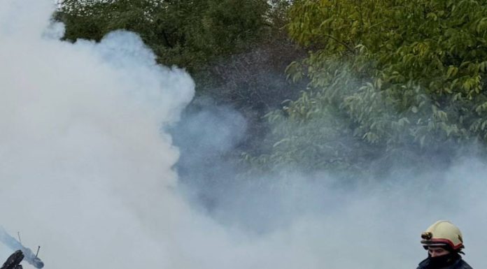 Incendiu la Tâmboiești. Un bărbat tânăr a suferit arsuri la ambele mâini