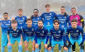 Fotbal: Adjudul a pierdut pe terenul liderului