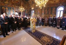 FOTO Arhiepiscopul Ciprian a slujit la biserica din satul Făurei