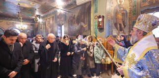 FOTO Arhiepiscopul Ciprian la hramul bisericii „Vovidenia”-Tăbăcari din Focșani