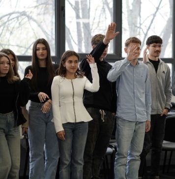 80 de tineri vrânceni la Sesiunea Județeană de Formare a Tinerilor Reprezentanți